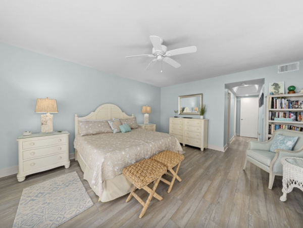 Sanibel Vacation Condo Sleeps Six Guests.